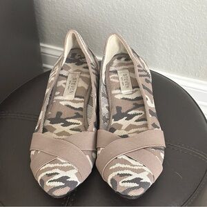 Steve Madden Taupe Camo Cross-Band Ballet Flats